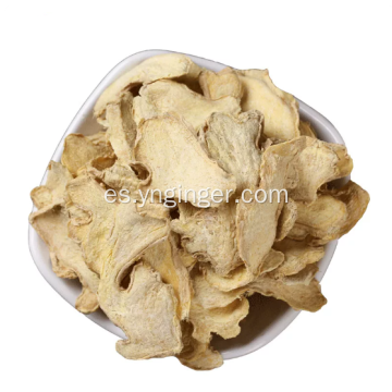 Pequeñas rodajas de jengibre amarillo